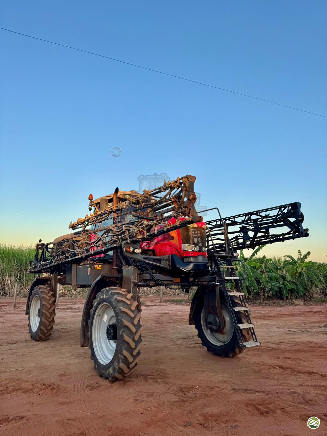 PULVERIZADOR MASSEY FERGUSON MF 8225 Tração 4x4 Consulting Agro ITUVERAVA SÃO PAULO SP